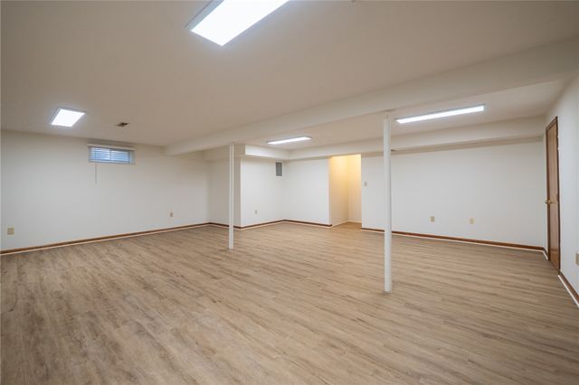 1556 N Regency Drive, Xenia, OH 45385