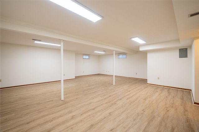 1556 N Regency Drive, Xenia, OH 45385