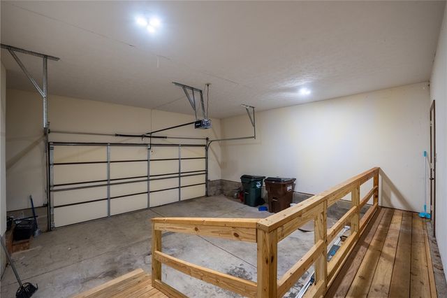 1556 N Regency Drive, Xenia, OH 45385