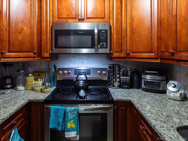 309 Ely Avenue H1, Norwalk, CT 06854