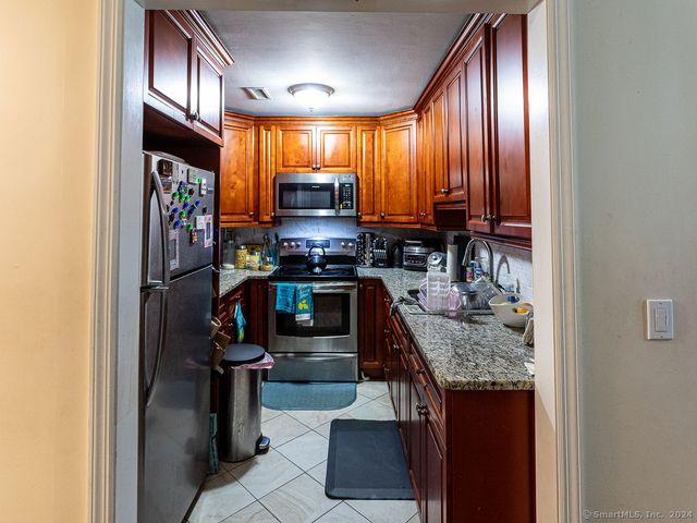 309 Ely Avenue H1, Norwalk, CT 06854