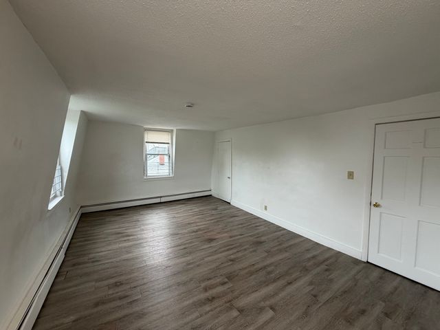 4 Park 3, Haverhill, MA 01830