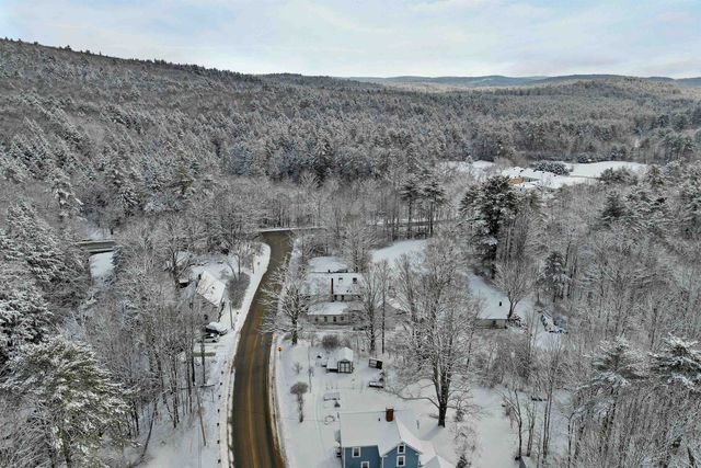 11 White Plains Road, Webster, NH 03303