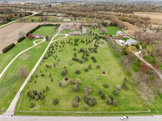 41W072 Bowes Road, Elgin, IL 60124