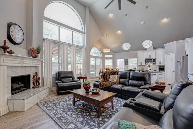 5704 Kelly Court, Haltom City, TX 76137
