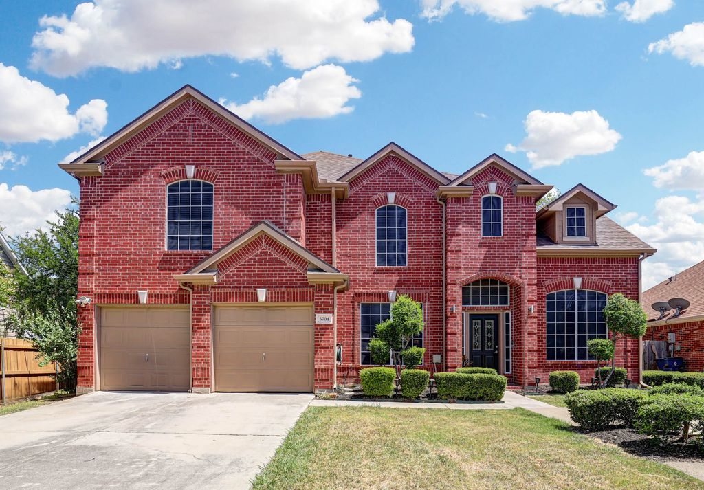 5704 Kelly Court, Haltom City, TX 76137