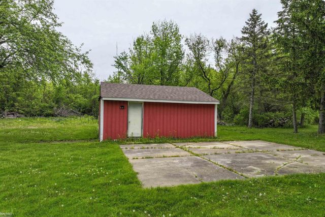 7447 E Bristol Road, Davison, MI 48423