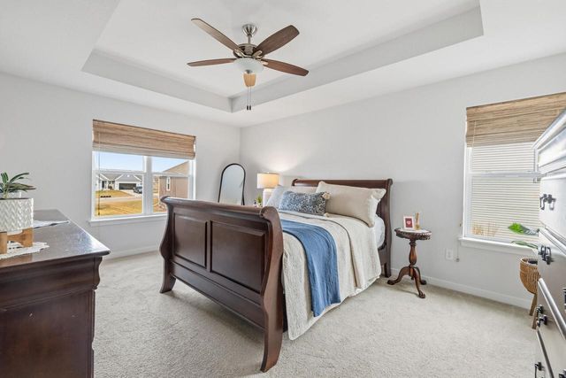 625 Mary WAY, Slinger, WI 53086