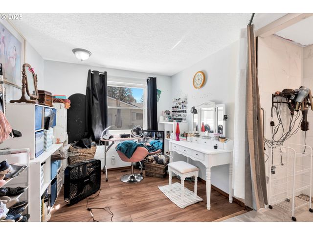 2828 Se 45TH Ct, Hillsboro, OR 97123