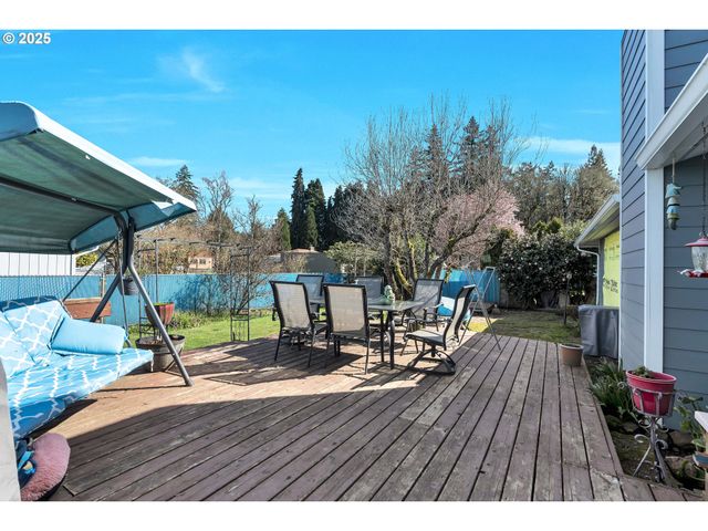 2828 Se 45TH Ct, Hillsboro, OR 97123