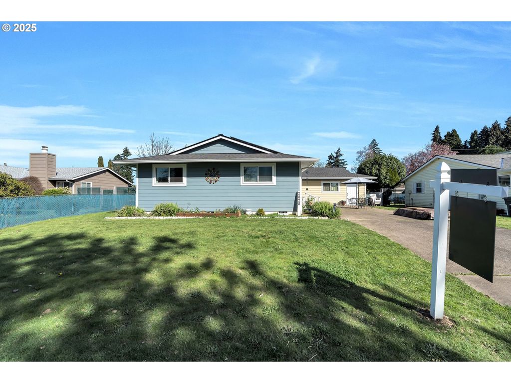 2828 Se 45TH Ct, Hillsboro, OR 97123