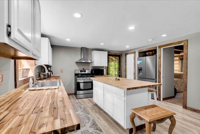 9505 Joel Road, Holly, MI 48442