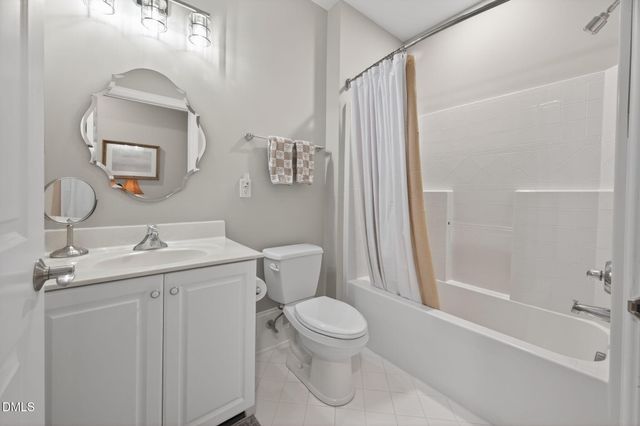 10411 Rosegate Court 301, Raleigh, NC 27617