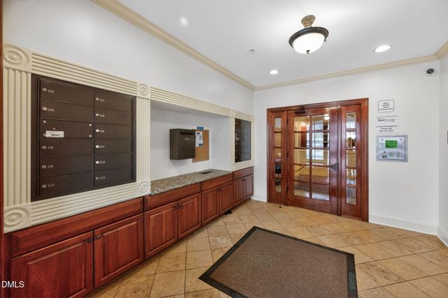 10411 Rosegate Court 301, Raleigh, NC 27617