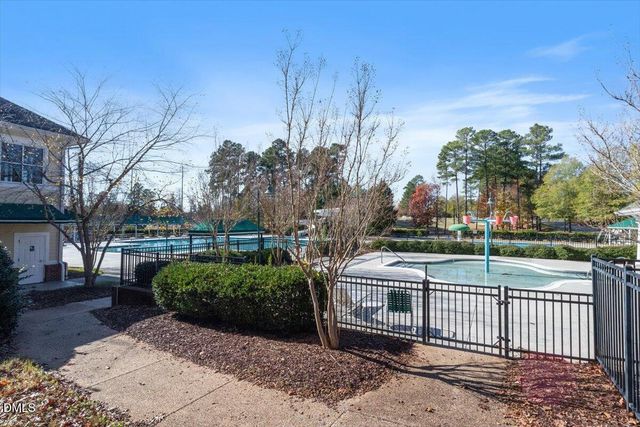 10411 Rosegate Court 301, Raleigh, NC 27617
