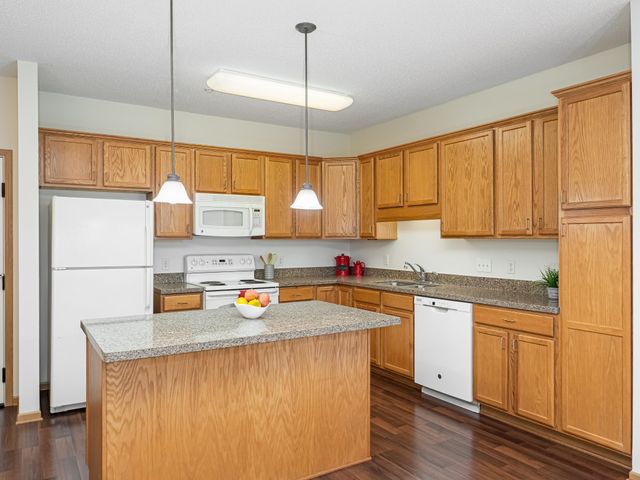 1900 Rush Lake Trail 112, New Brighton, MN 55112