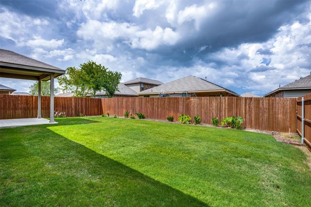 9036 Sycamore Leaf Drive, Fort Worth, TX 76179