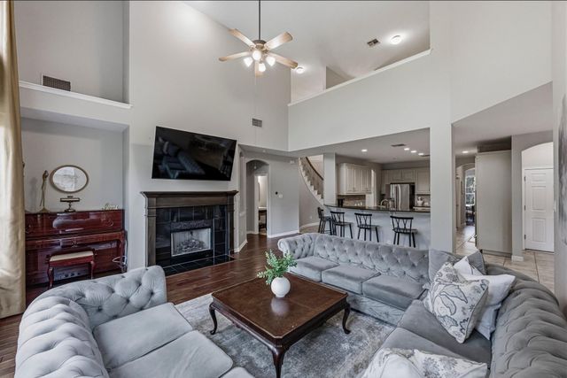 6817 Blissfield DR, Austin, TX 78739