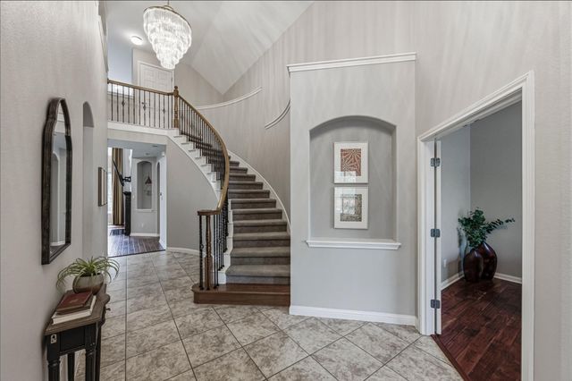 6817 Blissfield DR, Austin, TX 78739