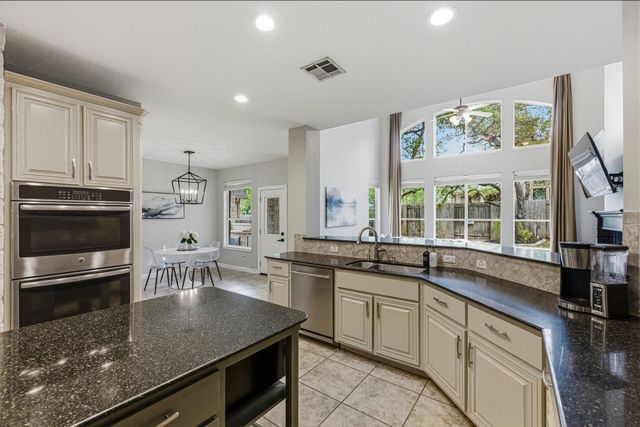 6817 Blissfield DR, Austin, TX 78739