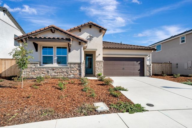 2606 Barrique Dr, Lodi, CA 95240