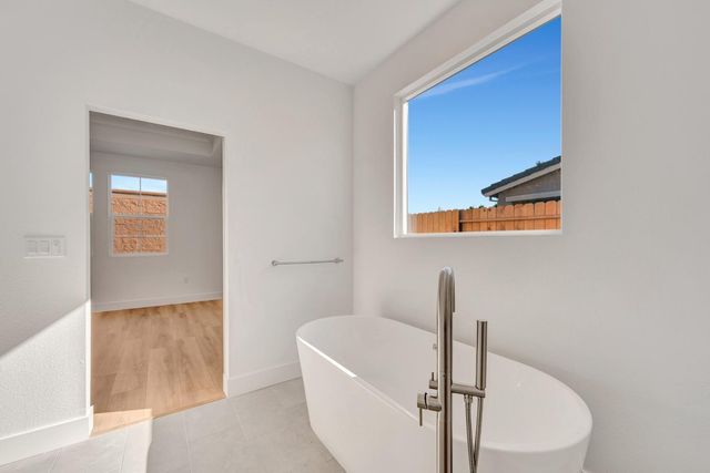 2606 Barrique Dr, Lodi, CA 95240