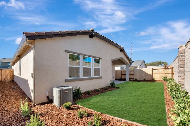 2606 Barrique Dr, Lodi, CA 95240