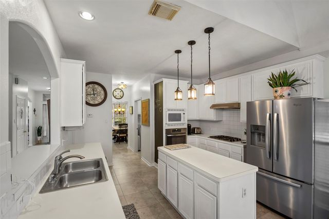 11910 Susie Court, Pinehurst, TX 77362