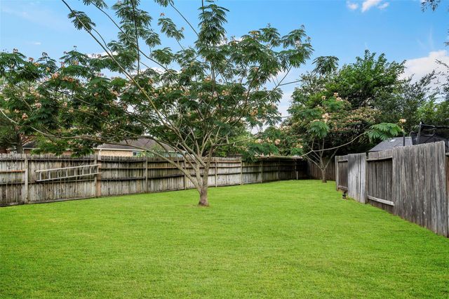 11910 Susie Court, Pinehurst, TX 77362