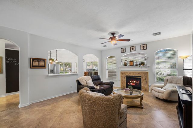 11910 Susie Court, Pinehurst, TX 77362