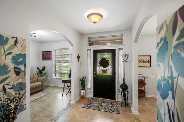 11910 Susie Court, Pinehurst, TX 77362