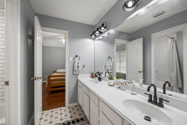 11910 Susie Court, Pinehurst, TX 77362
