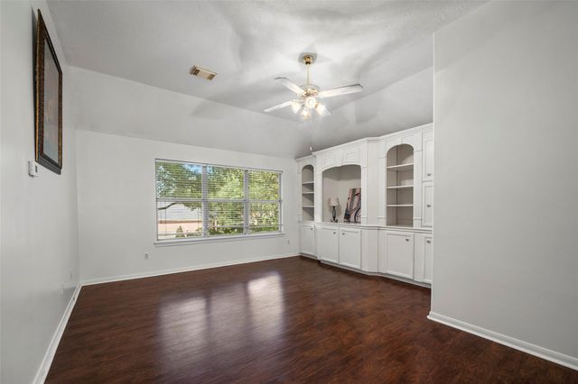 11910 Susie Court, Pinehurst, TX 77362