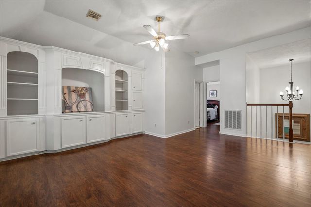 11910 Susie Court, Pinehurst, TX 77362