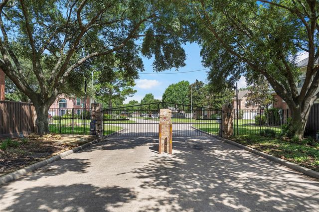 11910 Susie Court, Pinehurst, TX 77362