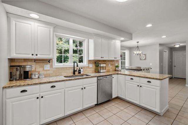 75 Connor Pass, Uxbridge, MA 01569