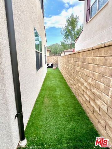 21816 Moveo Drive, Santa Clarita, CA 91350