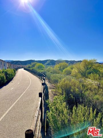 21816 Moveo Drive, Santa Clarita, CA 91350