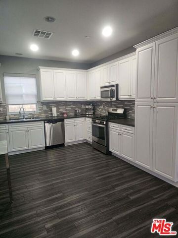 21816 Moveo Drive, Santa Clarita, CA 91350