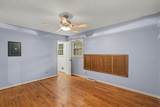 9 Lakemoore Drive NE, Rome, GA 30161