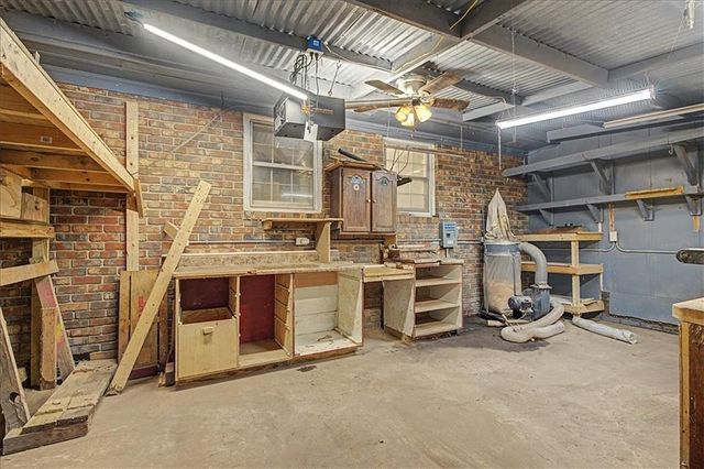 9 Lakemoore Drive NE, Rome, GA 30161
