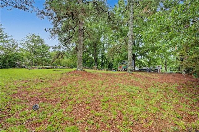 9 Lakemoore Drive NE, Rome, GA 30161