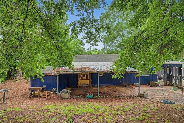 9 Lakemoore Drive NE, Rome, GA 30161