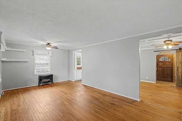 9 Lakemoore Drive NE, Rome, GA 30161