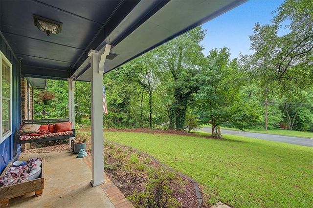 9 Lakemoore Drive NE, Rome, GA 30161