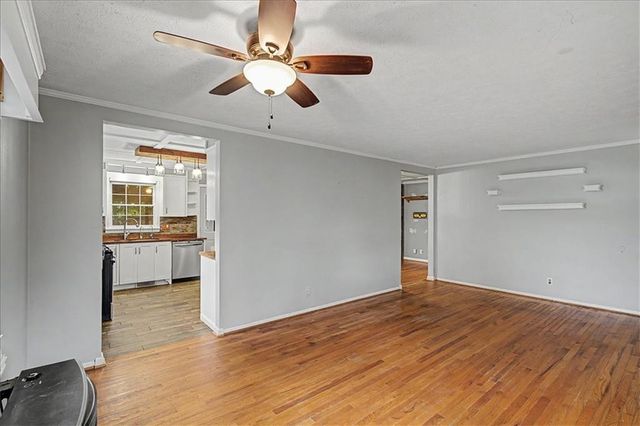 9 Lakemoore Drive NE, Rome, GA 30161