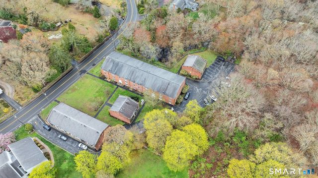 111 Niles Hill Road E, New London, CT 06320