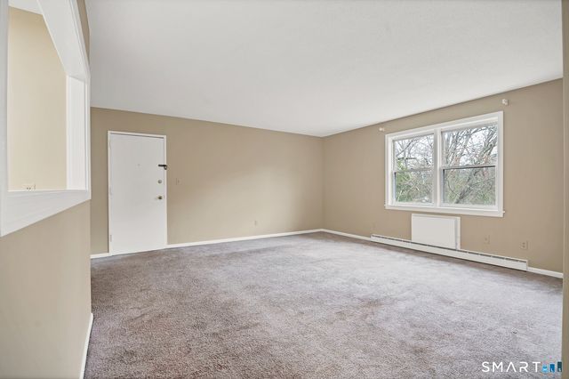111 Niles Hill Road E, New London, CT 06320