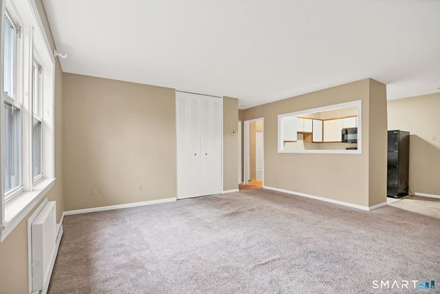 111 Niles Hill Road E, New London, CT 06320