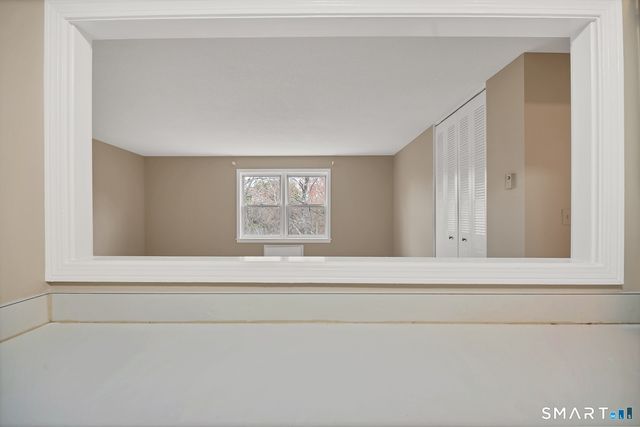 111 Niles Hill Road E, New London, CT 06320